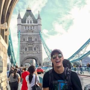 Meet your Posher, Travis